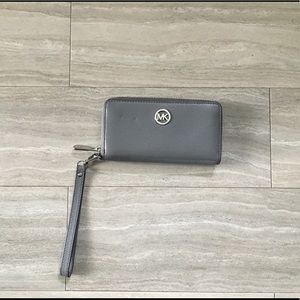 Michael Kors Phone Wristlet - Silver